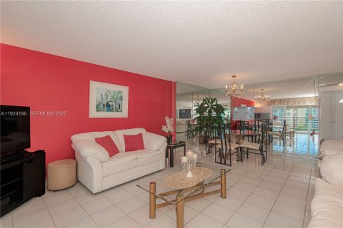 Condominio en venta en Dania Beach, Florida, 2 dormitorios, 110.55 m2 № 1982227 - foto 15