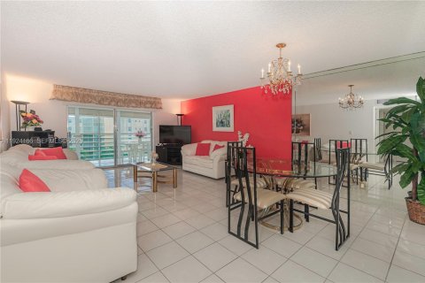 Condominio en venta en Dania Beach, Florida, 2 dormitorios, 110.55 m2 № 1982227 - foto 12