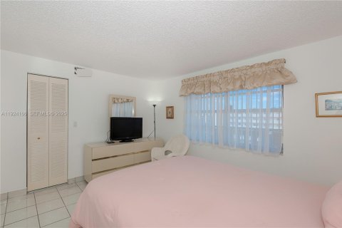 Condominio en venta en Dania Beach, Florida, 2 dormitorios, 110.55 m2 № 1982227 - foto 23