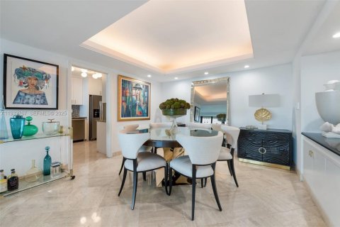 Снять в аренду кондоминиум в Майами, Флорида 2 спальни, 152.55м2, № 1992374 - фото 5