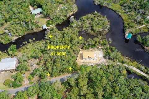 Terreno en venta en Homosassa, Florida № 1750955 - foto 2