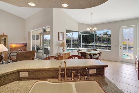 Casa en venta en Punta Gorda, Florida, 3 dormitorios, 217.11 m2 № 1687024 - foto 6