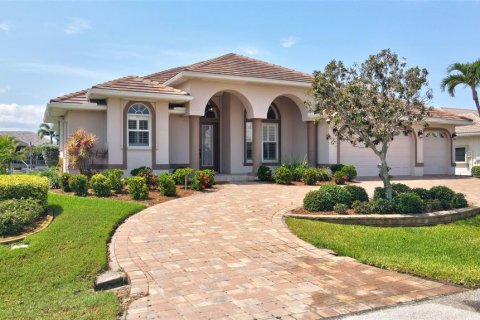 Casa en venta en Punta Gorda, Florida, 3 dormitorios, 217.11 m2 № 1687024 - foto 1