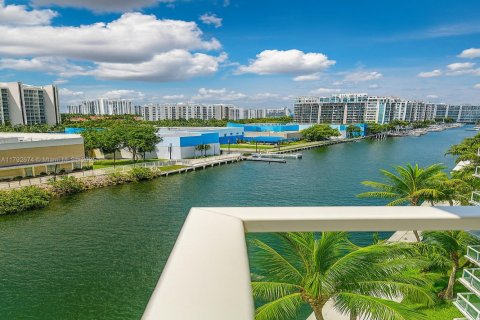 Купить кондоминиум в Авентура, Флорида 2 спальни, 171.5м2, № 1926608 - фото 2