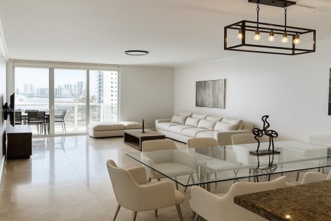 Купить кондоминиум в Авентура, Флорида 2 спальни, 171.5м2, № 1926608 - фото 4