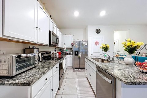 Townhouse in Wesley Chapel, Florida 3 bedrooms, 155.43 sq.m. № 1640713 - photo 16