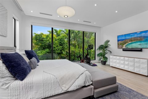 Townhouse in Miami, Florida 4 bedrooms, 276.48 sq.m. № 2000947 - photo 27