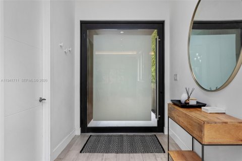 Townhouse in Miami, Florida 4 bedrooms, 276.48 sq.m. № 2000947 - photo 6