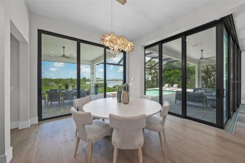 House in Nokomis, Florida 4 bedrooms, 403.01 sq.m. № 1819180 - photo 14