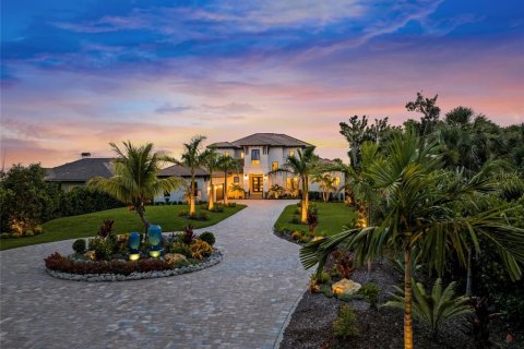 House in Nokomis, Florida 4 bedrooms, 403.01 sq.m. № 1819180 - photo 4