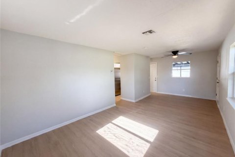 Villa ou maison à vendre à Orlando, Floride: 2 chambres, 118.45 m2 № 2142565 - photo 7