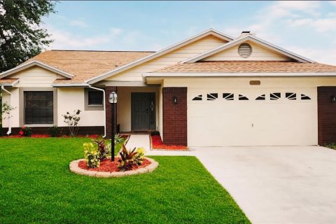 Casa en Hudson, Florida 2 dormitorios, 160.35 m2 № 2380864