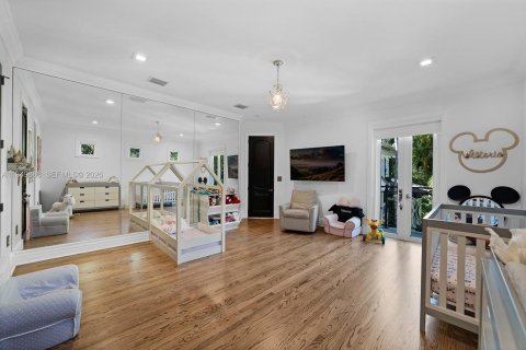 House in Miami, Florida 6 bedrooms, 548.87 sq.m. № 2153052 - photo 18