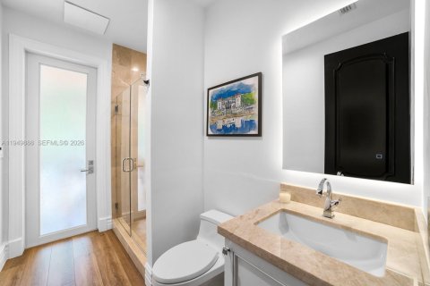 House in Miami, Florida 6 bedrooms, 548.87 sq.m. № 2153052 - photo 21