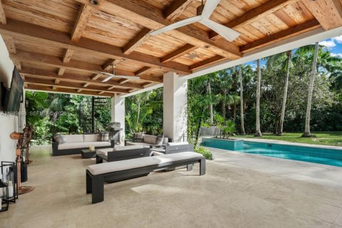 House in Miami, Florida 6 bedrooms, 548.87 sq.m. № 2153052 - photo 26
