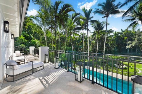 House in Miami, Florida 6 bedrooms, 548.87 sq.m. № 2153052 - photo 13
