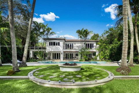 House in Miami, Florida 6 bedrooms, 548.87 sq.m. № 2153052 - photo 2
