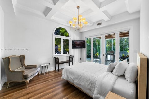 House in Miami, Florida 6 bedrooms, 548.87 sq.m. № 2153052 - photo 20