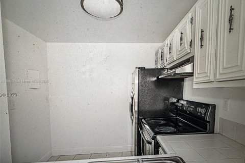 Copropriété à louer à Miami, Floride: 1 chambre, 76.74 m2 № 1954811 - photo 2