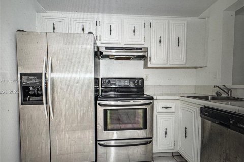 Copropriété à louer à Miami, Floride: 1 chambre, 76.74 m2 № 1954811 - photo 1