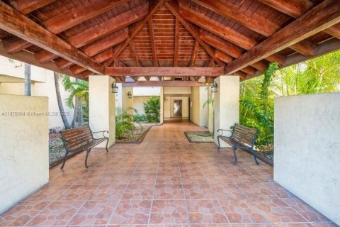 Copropriété à louer à Miami, Floride: 1 chambre, 91.04 m2 № 1897952 - photo 1