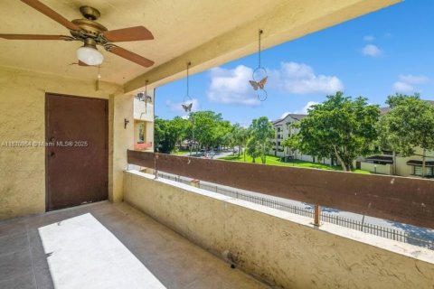 Copropriété à louer à Miami, Floride: 1 chambre, 91.04 m2 № 1897952 - photo 23