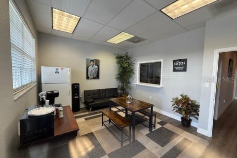 Commercial property in Lake Suzy, Florida 193.79 sq.m. № 1735490 - photo 3