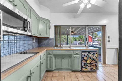 House in Homestead, Florida 3 bedrooms, 166.76 sq.m. № 1829022 - photo 15