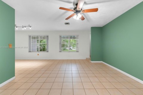 House in Homestead, Florida 3 bedrooms, 166.76 sq.m. № 1829022 - photo 11
