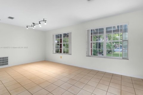 House in Homestead, Florida 3 bedrooms, 166.76 sq.m. № 1829022 - photo 12