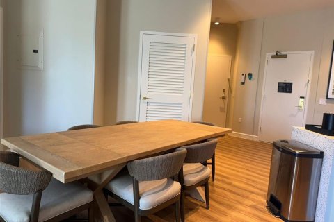 Condominio en venta en Kissimmee, Florida, 1 dormitorio, 117.71 m2 № 1527731 - foto 20
