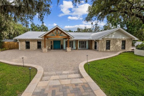 House in Riverview, Florida 4 bedrooms, 300.72 sq.m. № 2166970 - photo 2