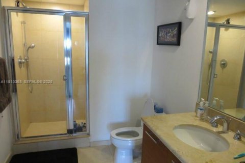 Condominio en venta en Miami, Florida, 1 dormitorio, 78.5 m2 № 2034280 - foto 14