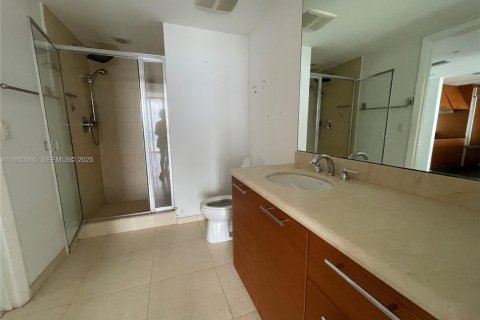 Condominio en venta en Miami, Florida, 1 dormitorio, 78.5 m2 № 2034280 - foto 13