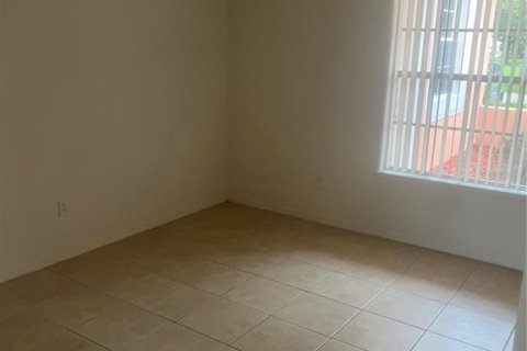 Casa en venta en Kissimmee, Florida, 3 dormitorios, 223.43 m2 № 1916967 - foto 19