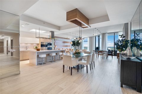 Condominio en venta en North Miami Beach, Florida, 4 dormitorios, 338.72 m2 № 1962998 - foto 9