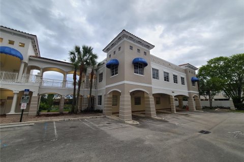 Commercial property in Miami, Florida № 2071869 - photo 2