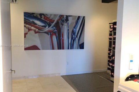 Commercial property in Miami, Florida № 2071869 - photo 21