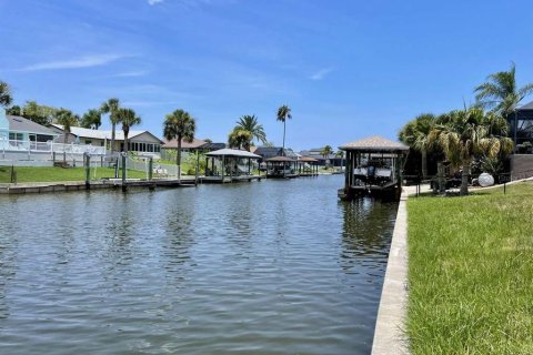 Casa en venta en Palm Coast, Florida, 3 dormitorios, 204.2 m2 № 1791955 - foto 4