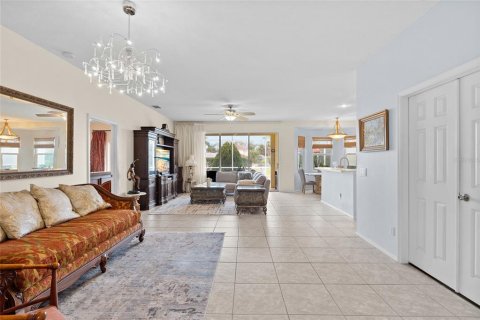 Villa ou maison à vendre à Bradenton, Floride: 3 chambres, 174.75 m2 № 2143298 - photo 3