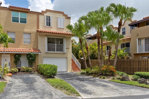 Touwnhouse à Miami, Floride 3 chambres, 146.79 m2 № 2084819