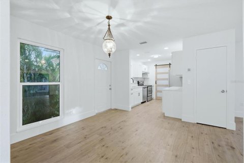 Condo in Bradenton, Florida, 2 bedrooms  № 2233994 - photo 8