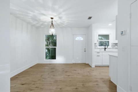 Condo in Bradenton, Florida, 2 bedrooms  № 2233994 - photo 9