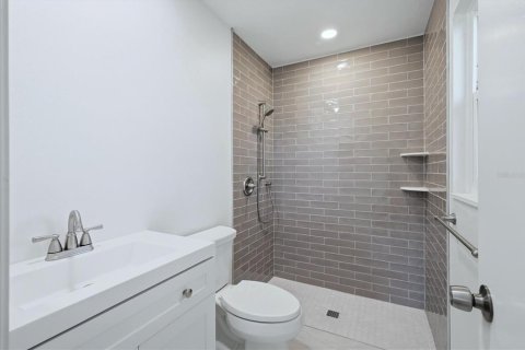 Condo in Bradenton, Florida, 2 bedrooms  № 2233994 - photo 23