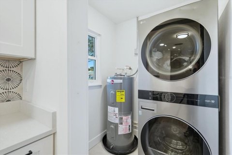Condo in Bradenton, Florida, 2 bedrooms  № 2233994 - photo 27