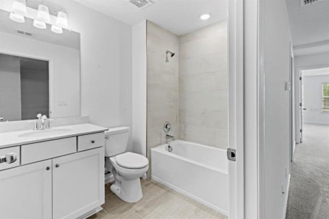 Touwnhouse à louer à Newberry, Floride: 3 chambres, 153.94 m2 № 2120221 - photo 11