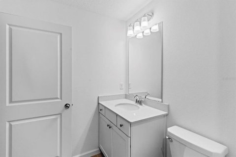 Touwnhouse à louer à Newberry, Floride: 3 chambres, 153.94 m2 № 2120221 - photo 12