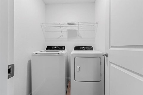 Touwnhouse à louer à Newberry, Floride: 3 chambres, 153.94 m2 № 2120221 - photo 13