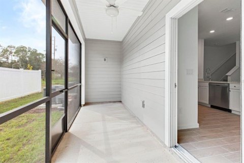 Touwnhouse à louer à Newberry, Floride: 3 chambres, 153.94 m2 № 2120221 - photo 19