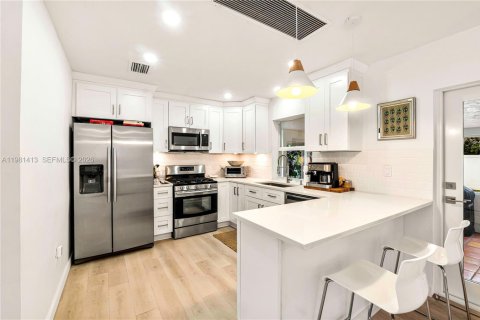 Casa en venta en Fort Lauderdale, Florida, 3 dormitorios, 155.52 m2 № 2052122 - foto 10